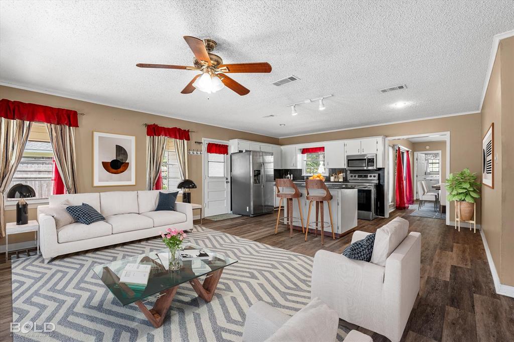 Shreveport, Louisiana 71107, United States, 4 Bedrooms Bedrooms, ,2 BathroomsBathrooms,Residential,Active,220834