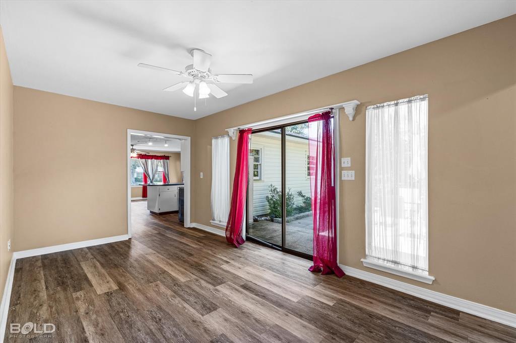 Shreveport, Louisiana 71107, United States, 4 Bedrooms Bedrooms, ,2 BathroomsBathrooms,Residential,Active,220834