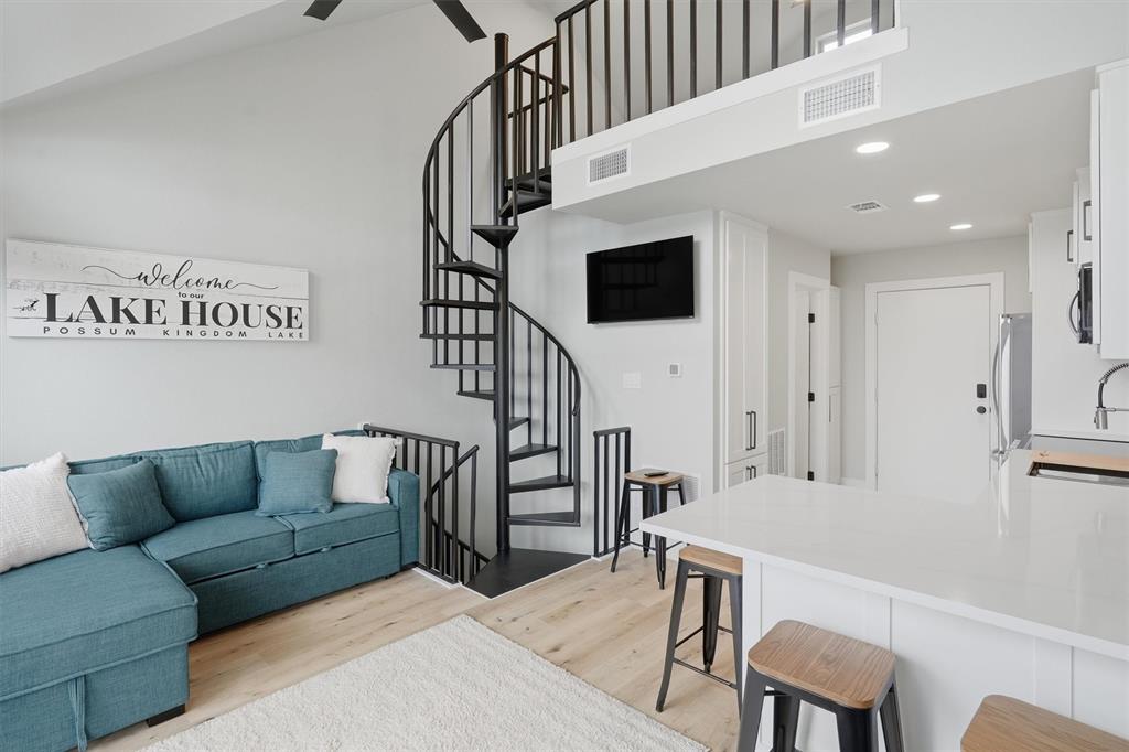 3007 Upcreek Alley 7