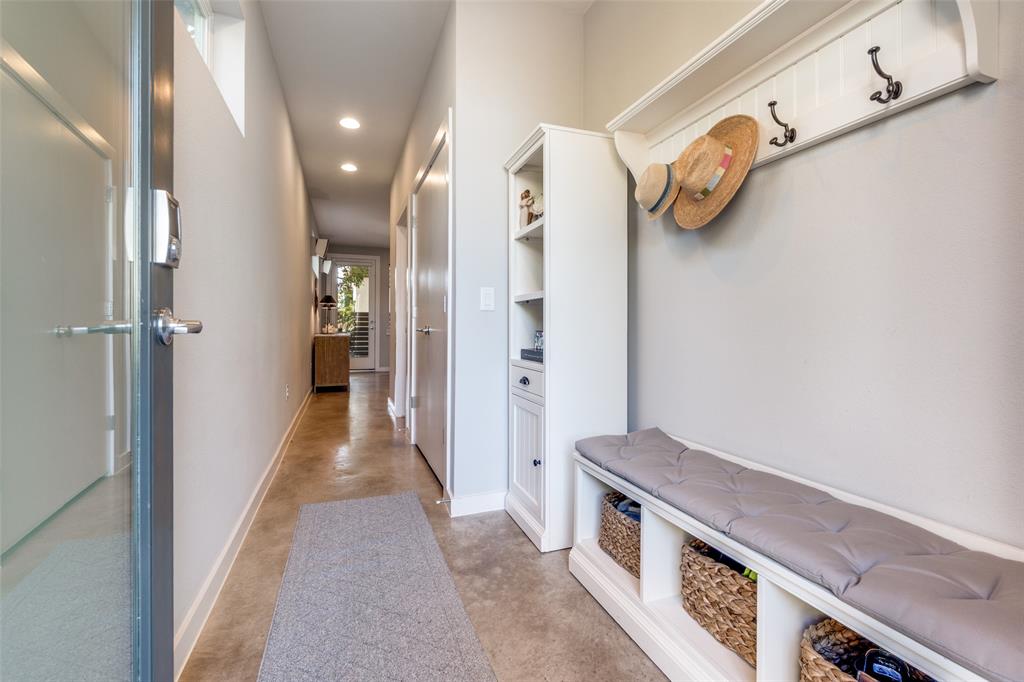 1010 Gallivant Lane