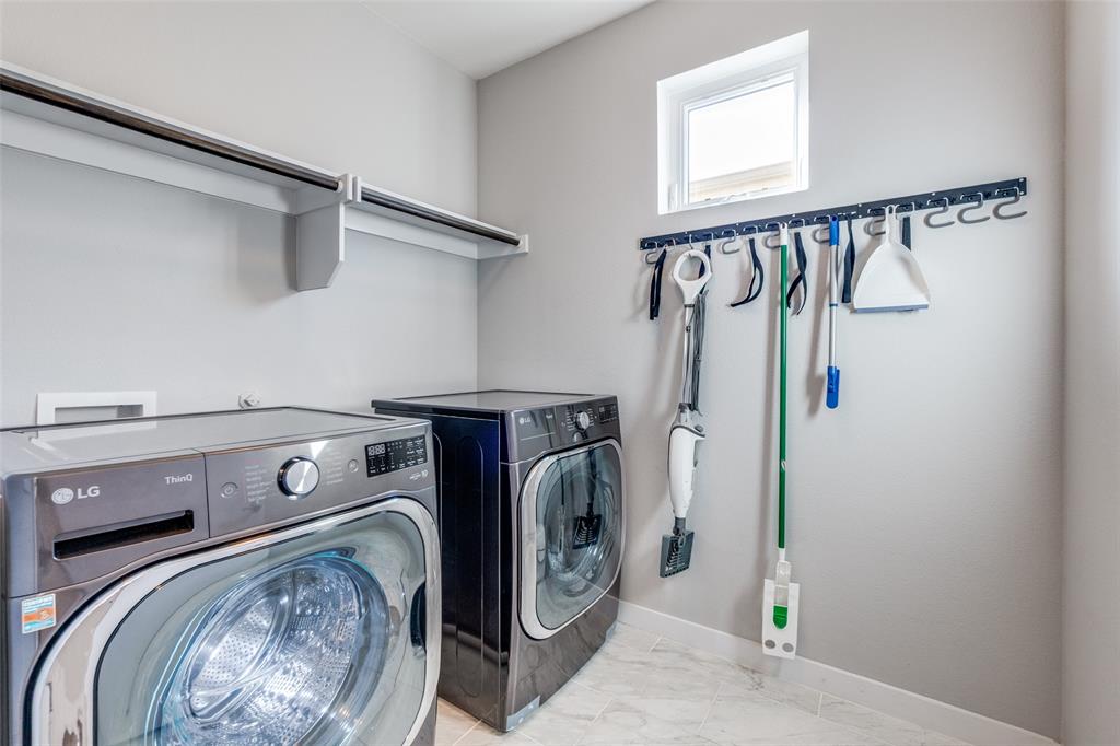 PSW EMERALD - Residential