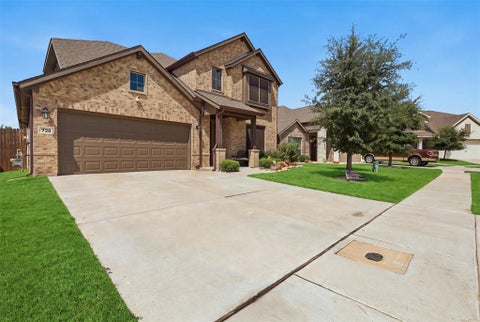 Photo of 728 Ruellia Street, Weatherford, TX 76086 (MLS # 21384024)