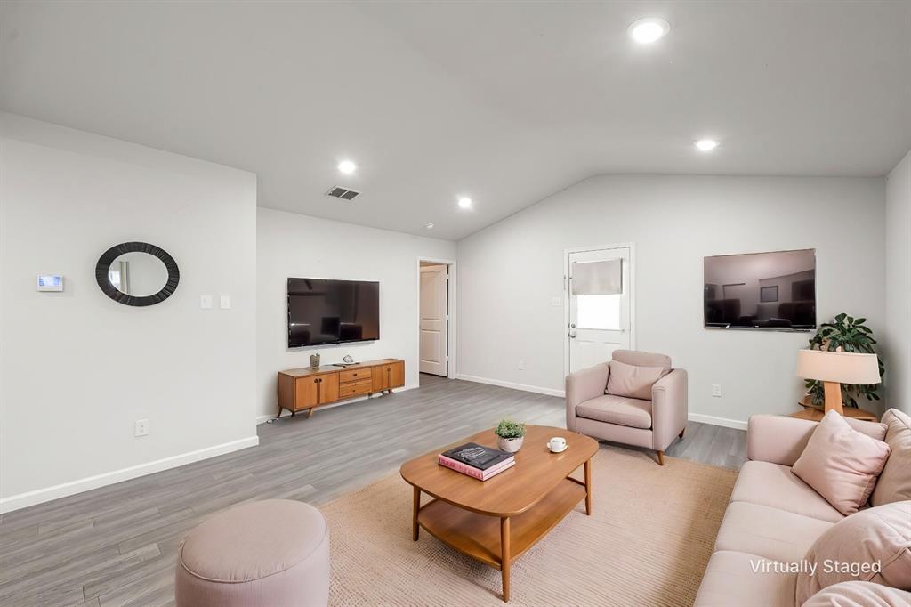 River Oaks at Sawmill Road - Residential