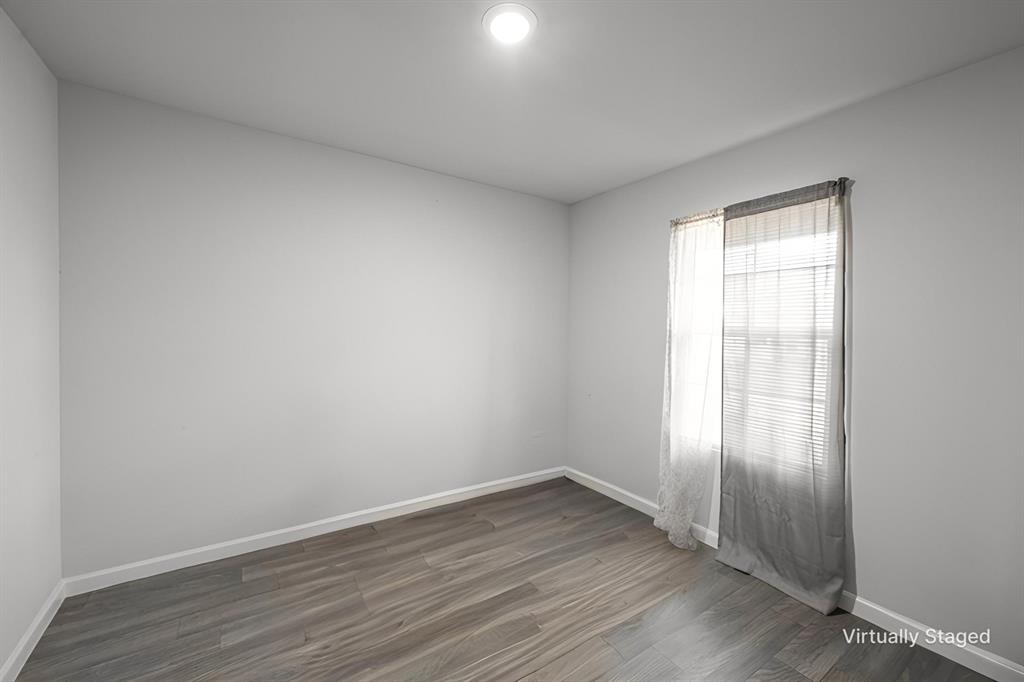 River Oaks at Sawmill Road - Residential