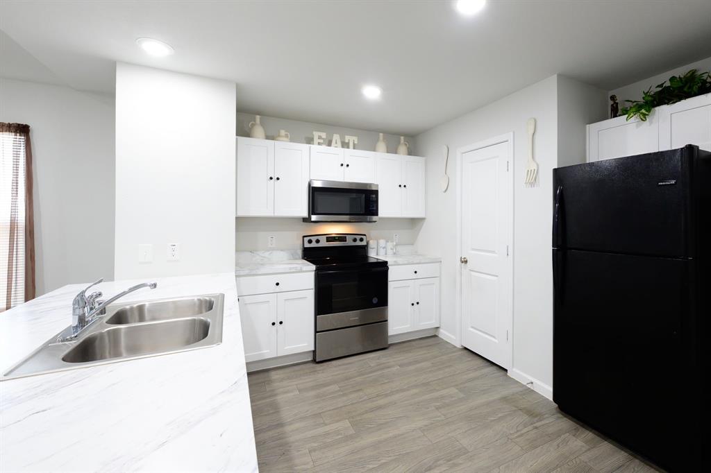 River Oaks at Sawmill Road - Residential