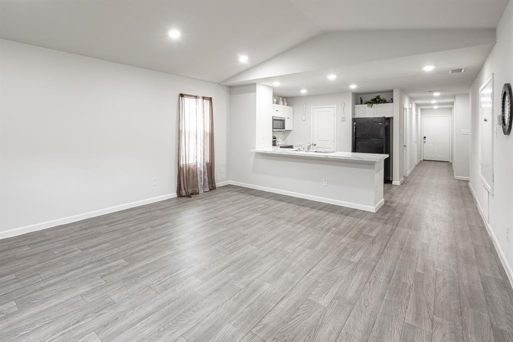 River Oaks at Sawmill Road - Residential