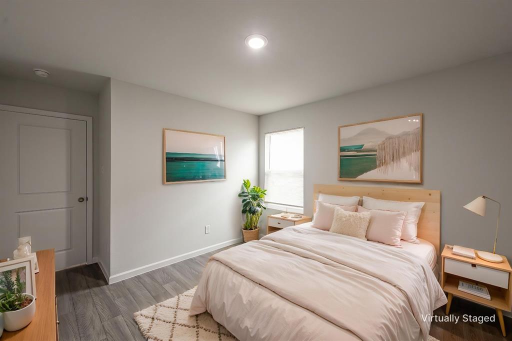 River Oaks at Sawmill Road - Residential