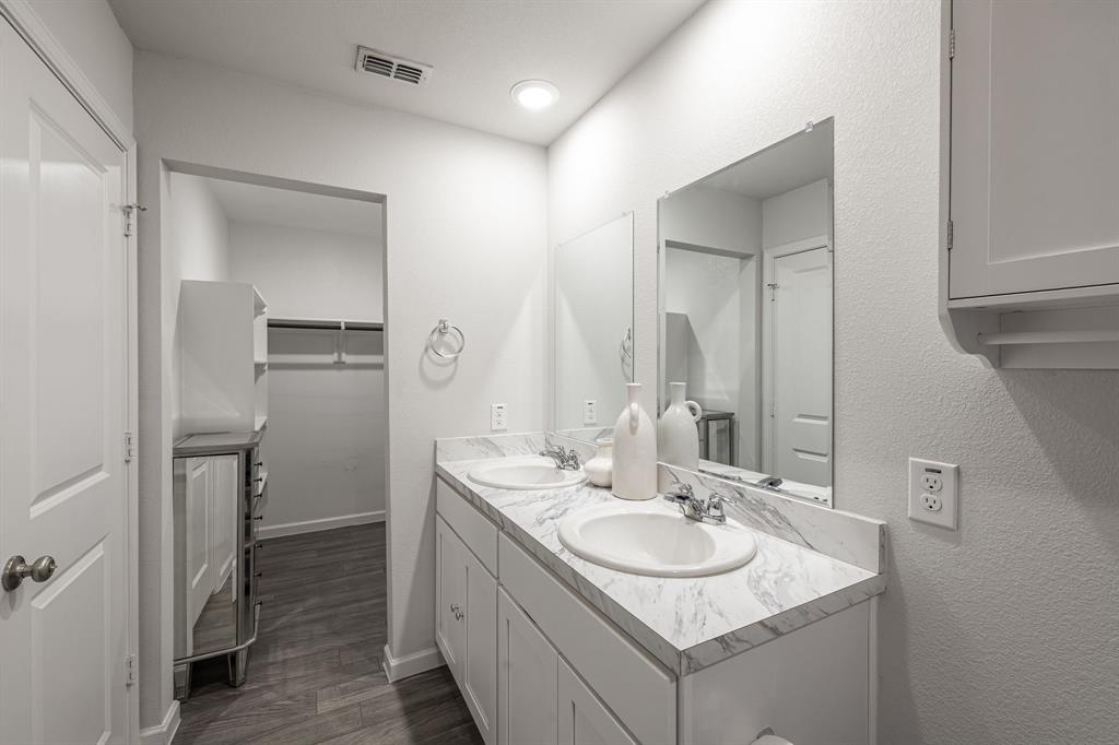 River Oaks at Sawmill Road - Residential