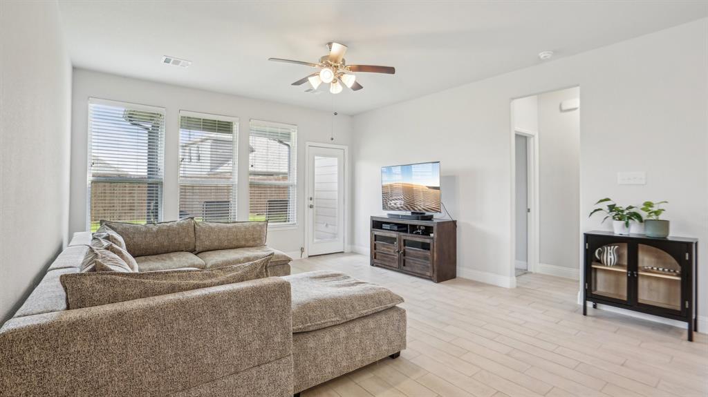 416 Boot Strap Place