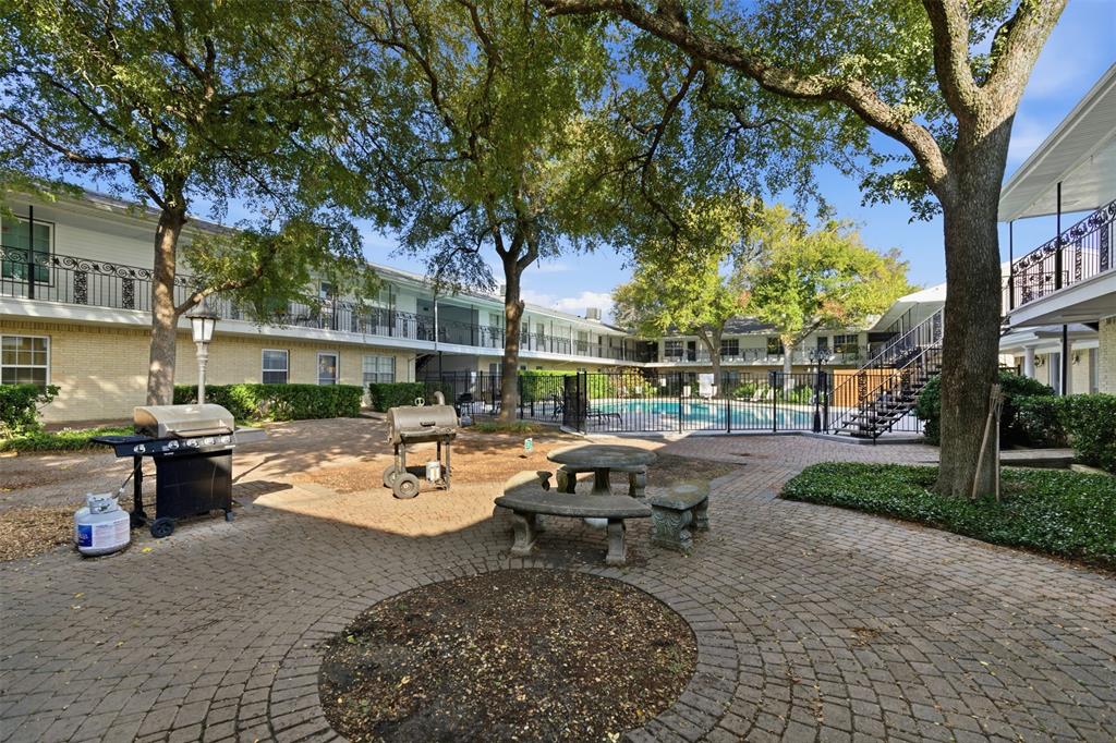 Williamsburg 01 Condos - Residential Lease