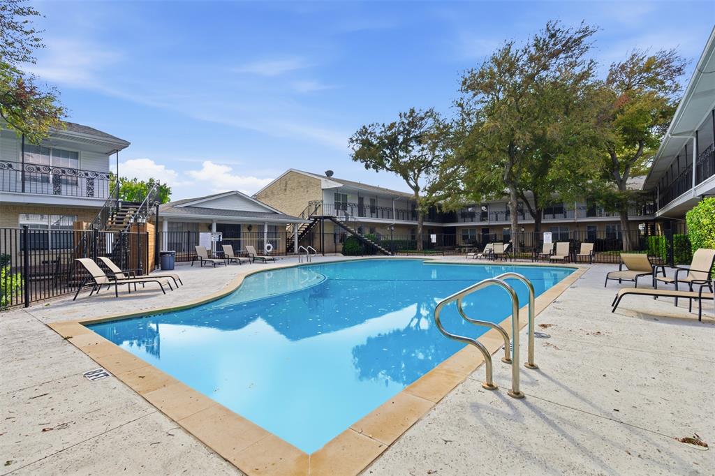 Williamsburg 01 Condos - Residential Lease