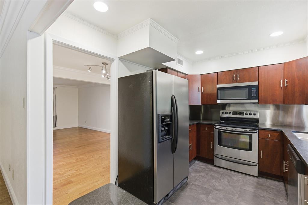 Williamsburg 01 Condos - Residential Lease