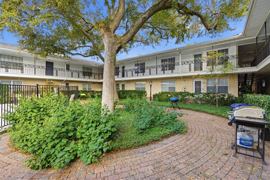 Williamsburg 01 Condos - Residential Lease