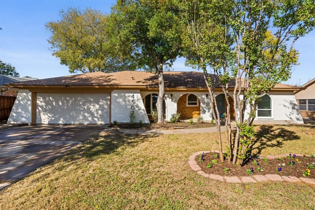 Photo for 4507 Longacres Court, Arlington, TX 76016 (MLS # 21100332)