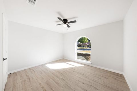 Tiny photo for 4507 Longacres Court, Arlington, TX 76016 (MLS # 21100332)