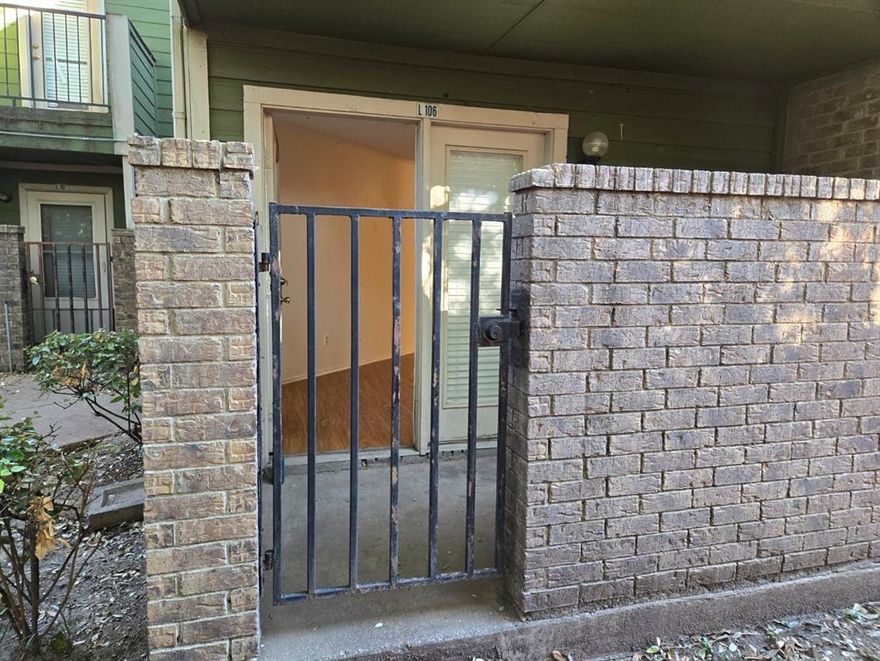 Roomy 2 bedroom 1 bath on the ground floor equipped with refrigerator, washer, and dryer. Ready for immediate occupancy.