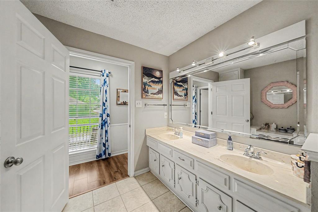 LAKEWOOD ADDITION-ARLINGTON BLOCK 12 LOT 7 - Residential