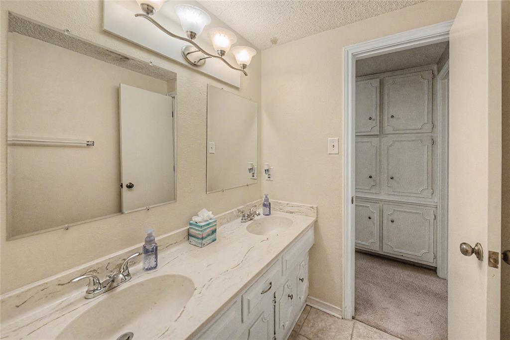 LAKEWOOD ADDITION-ARLINGTON BLOCK 12 LOT 7 - Residential
