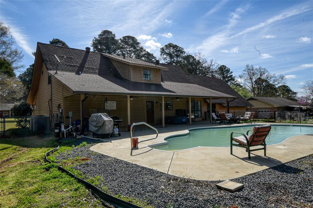 Springhill, Louisiana 71075, United States, 3 Bedrooms Bedrooms, ,3 BathroomsBathrooms,Residential,Contingent,93438