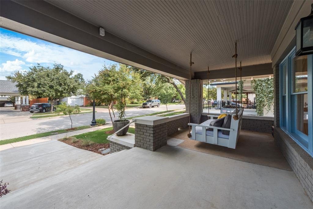 1124 Clara Street