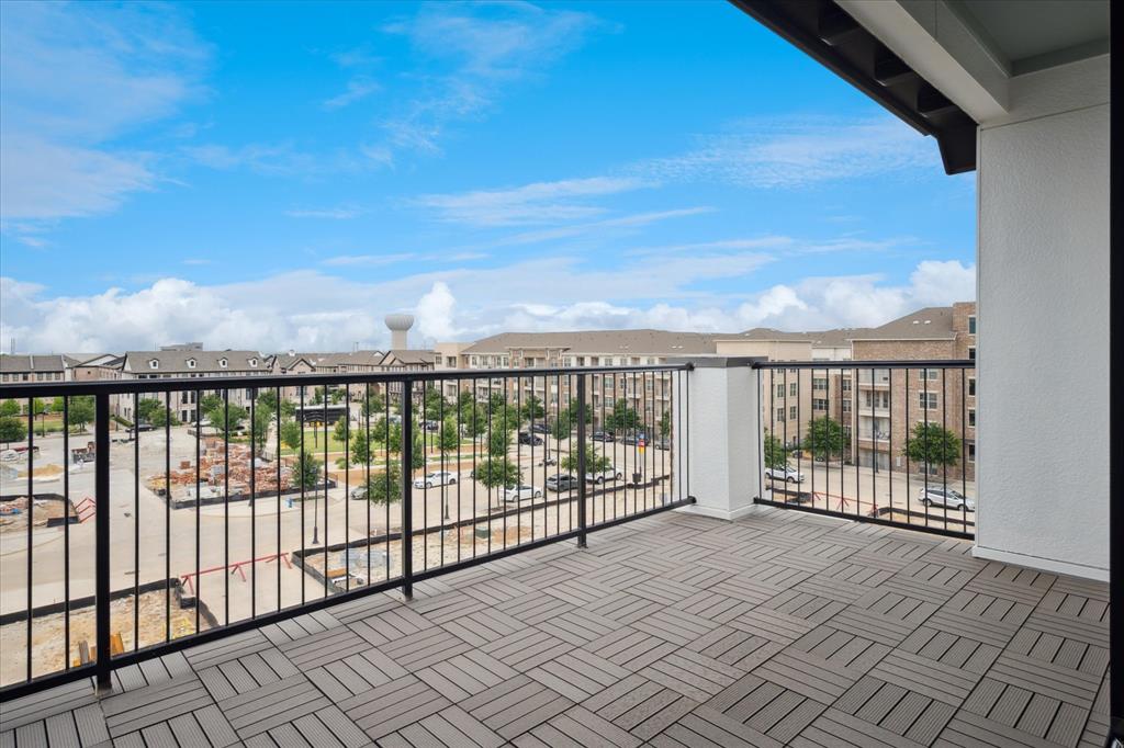 Addison Grove - Residential