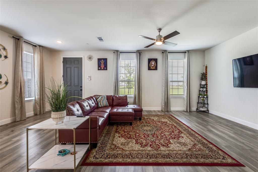 9073 Swallowtail Street