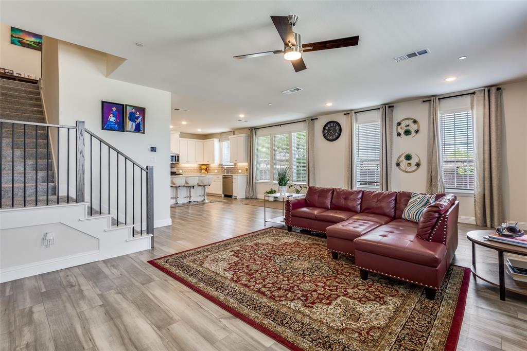 9073 Swallowtail Street