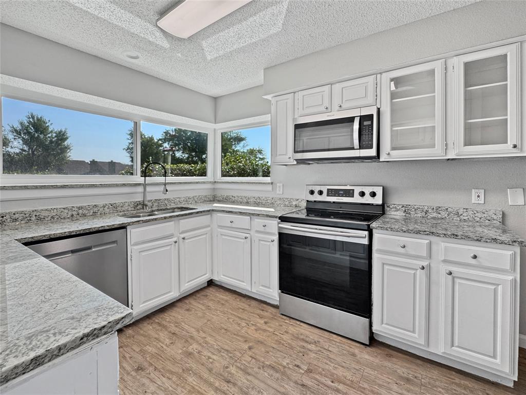 213 S Macarthur Boulevard