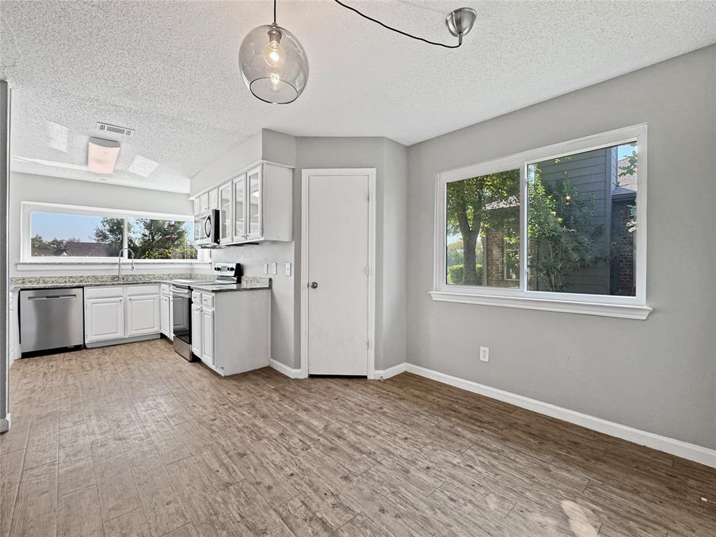 213 S Macarthur Boulevard