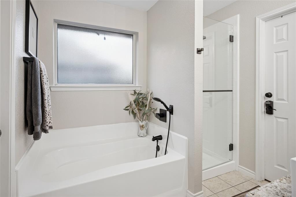 Saginaw, Texas 76179, United States, 3 Bedrooms Bedrooms, ,2 BathroomsBathrooms,Residential,Active,223318