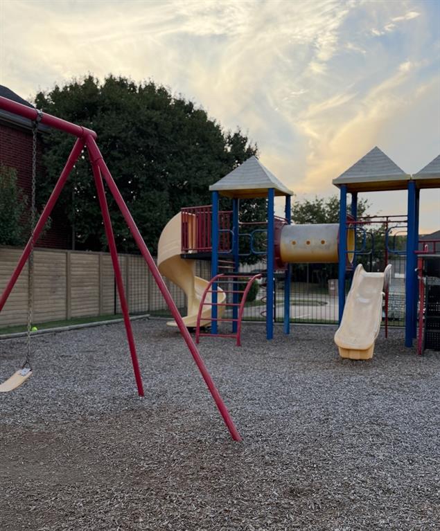 Saginaw, Texas 76179, United States, 3 Bedrooms Bedrooms, ,2 BathroomsBathrooms,Residential,Active,223318