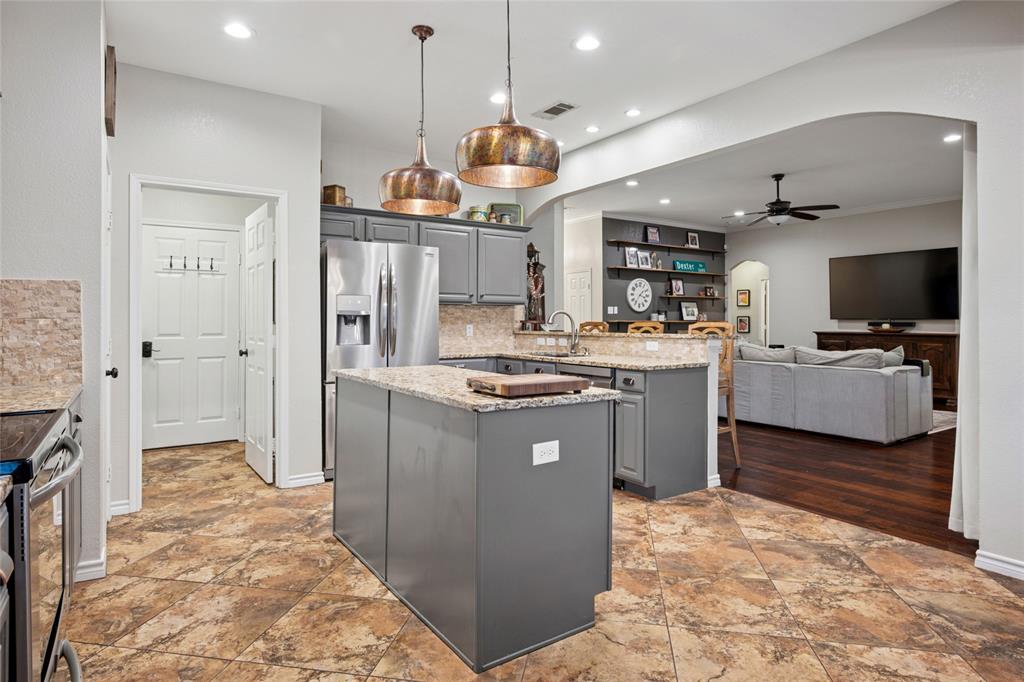 Saginaw, Texas 76179, United States, 3 Bedrooms Bedrooms, ,2 BathroomsBathrooms,Residential,Active,223318