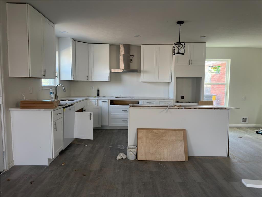 500 Forestwood Drive