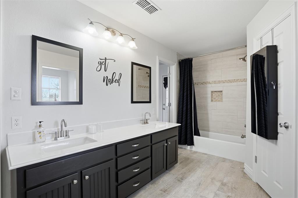 Royal Oaks - Residential