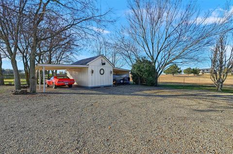 A home in Pottsboro