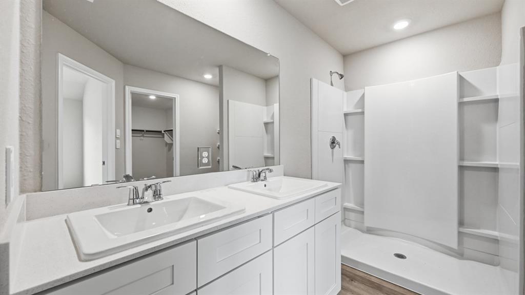 Hickory Grove - Residential