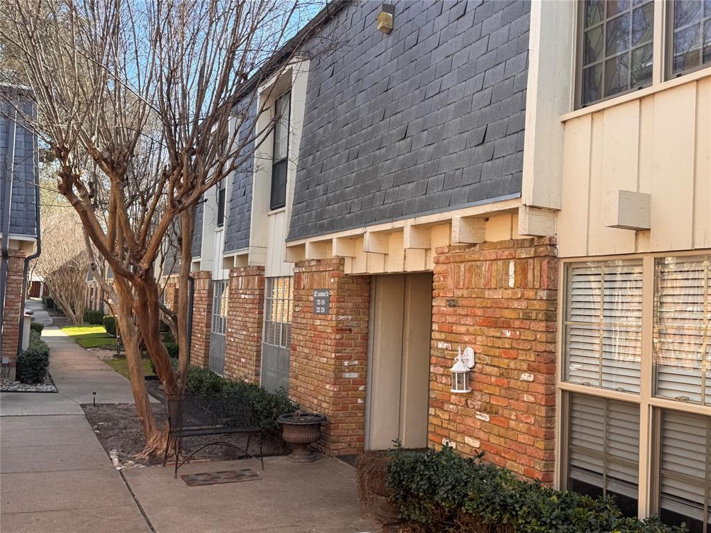 527 W Lookout Drive 223