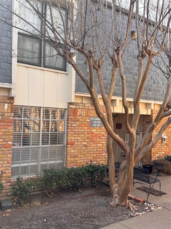 527 W Lookout Drive 223