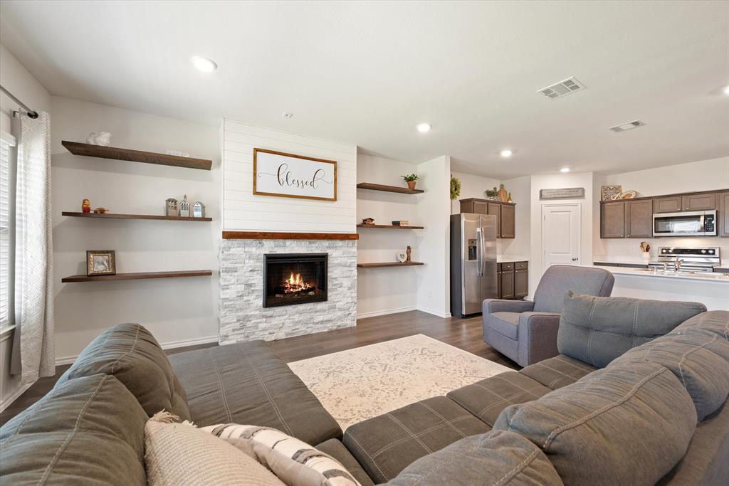 Magnolia Ph 9 - Residential Lease