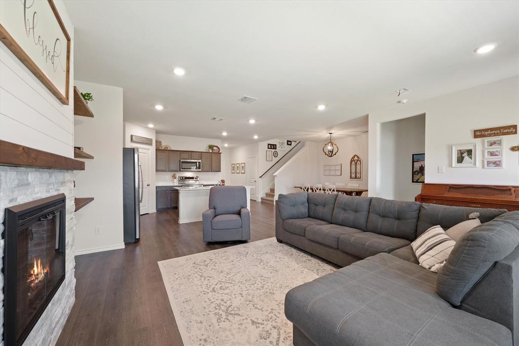 Magnolia Ph 9 - Residential Lease