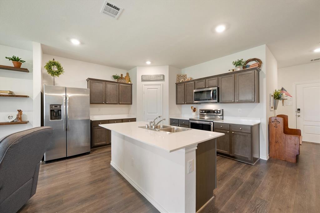 Magnolia Ph 9 - Residential Lease