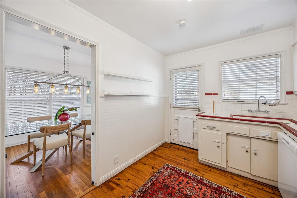 Crestwood - Residential