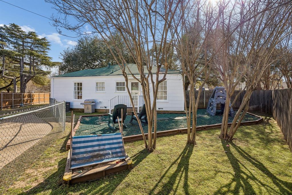 Crestwood - Residential