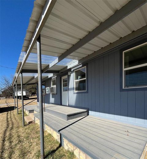 A home in Comanche