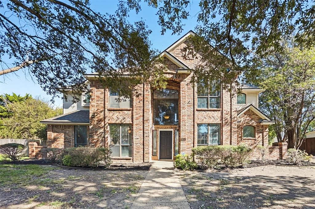 Photo of 612 N Silver Creek Circle, DeSoto, TX 75115 (MLS # 21421281)