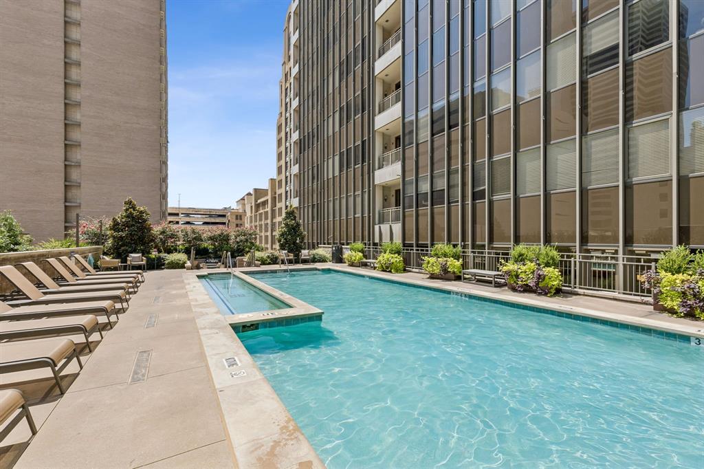 1200 Main Street 508