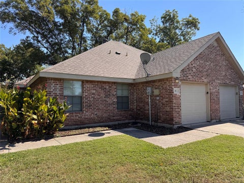 Photo of 414 N Jackson Avenue #A, Wylie, TX 75098 (MLS # 21309581)