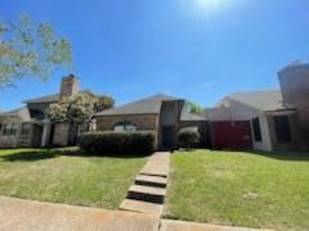 Photo of 1232 Wheatfield Drive, Mesquite, TX 75149 (MLS # 21222898)