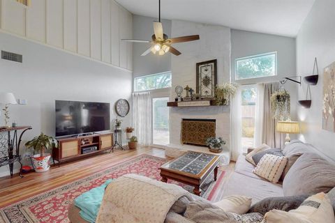 8825 Tyne Trail Fort Worth TX 76118