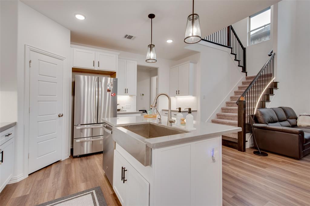 Riverset - Residential Lease